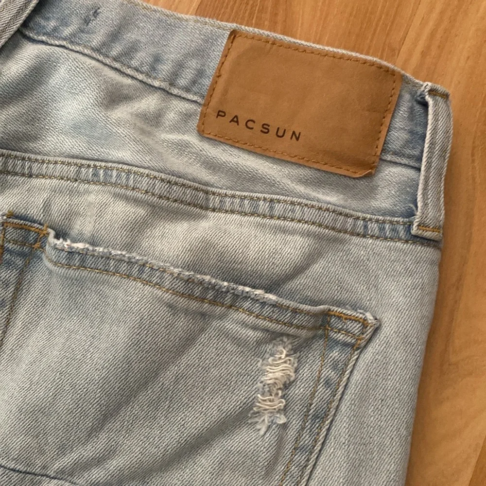 Jeans - Picture 5 of 5